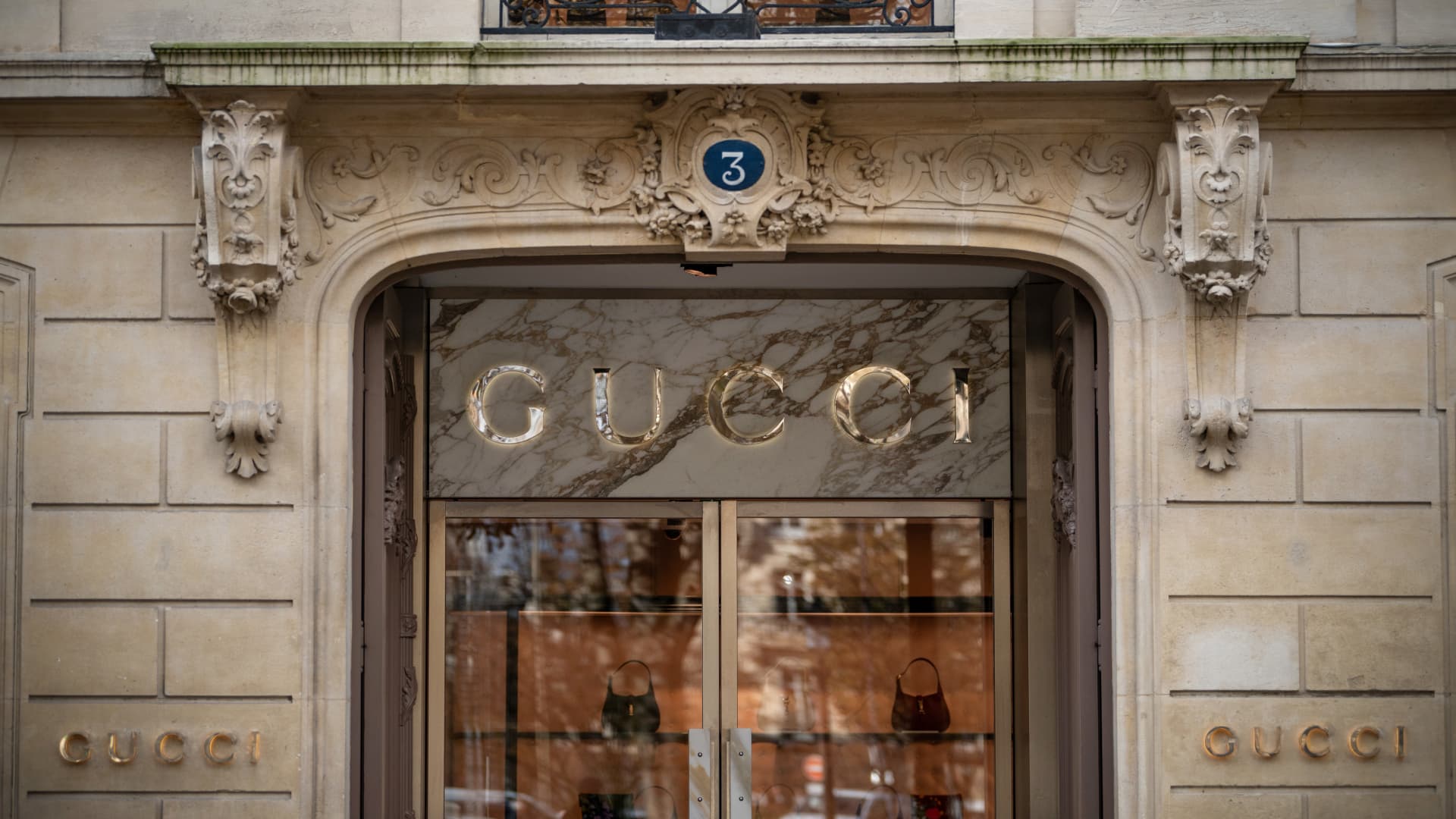 “Kering Reports Strong Earnings Growth in Q1 2025”