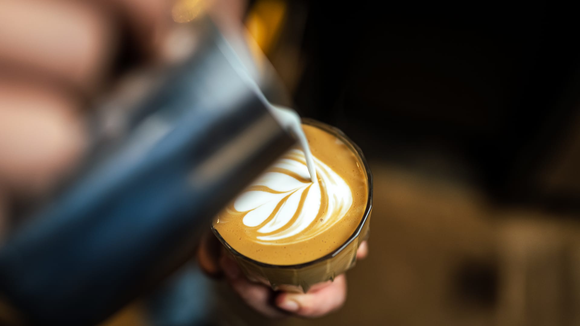 “Brewing Luxury: How Coach and Prada Attract Asian Consumers with Exquisite Coffee and Cakes”